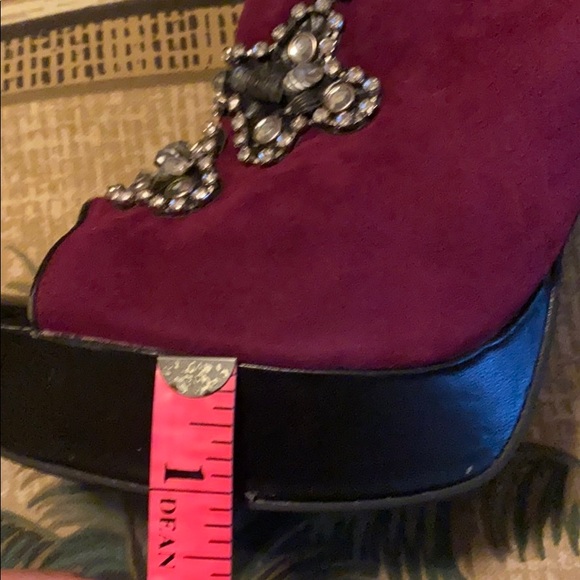 Plum velvet shoe booties - Picture 7 of 10